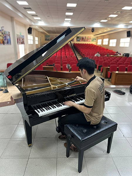 KTV piano tuan nguyen music duoc dao tao boi hang kawai