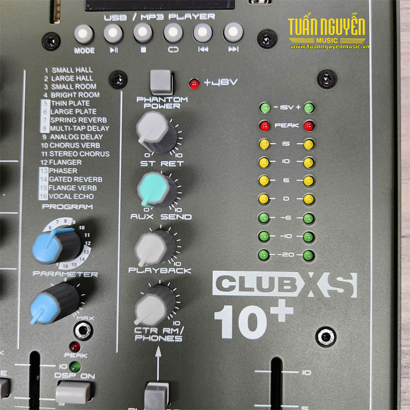 hieu ung tren mixer studiomaster club xs 10 plus