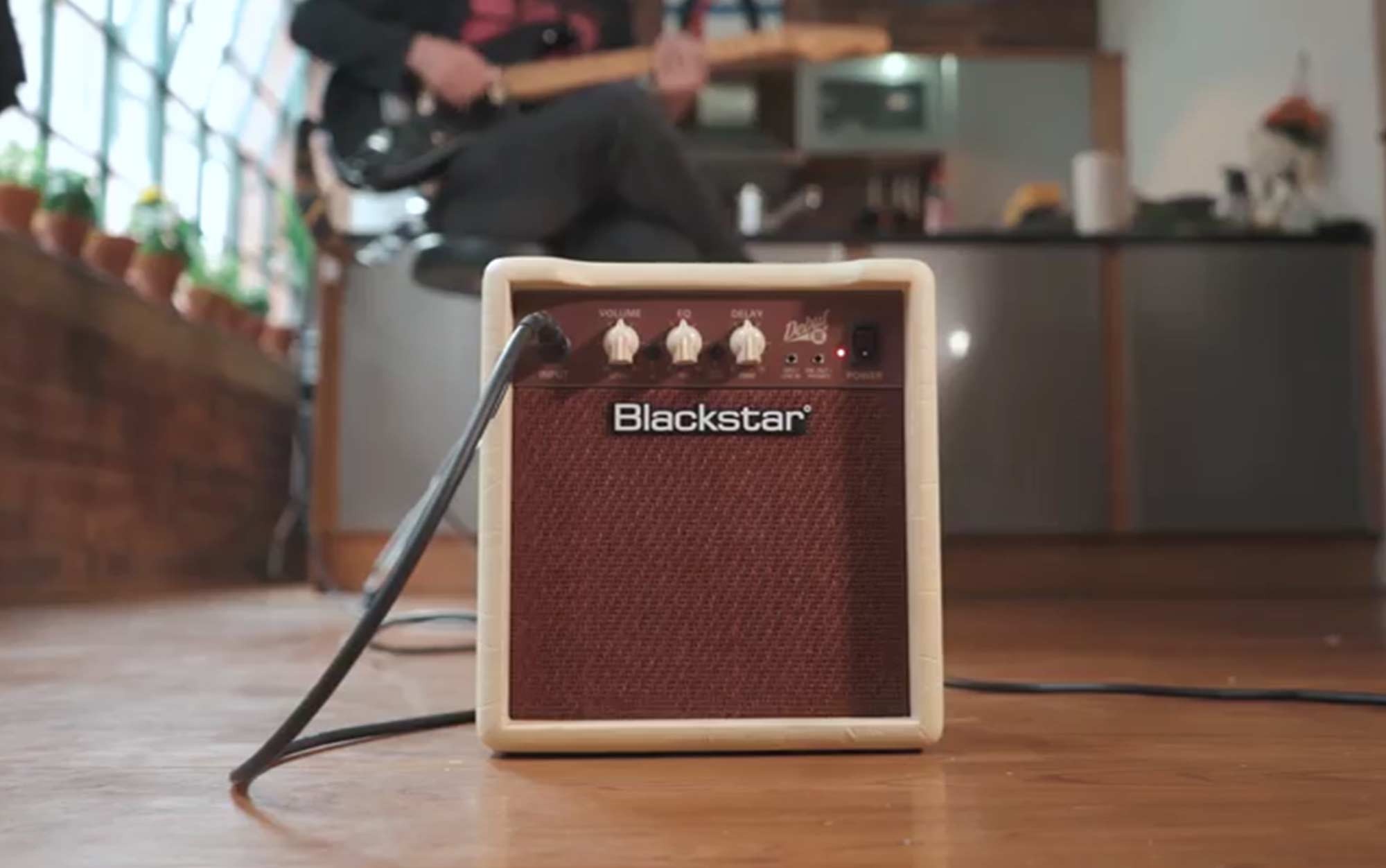 ampli blackstar debut 10e mau kem