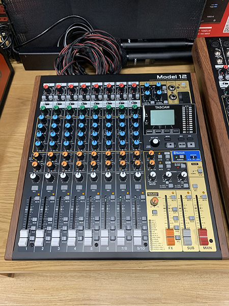 anh thuc te mixer tascam model 12