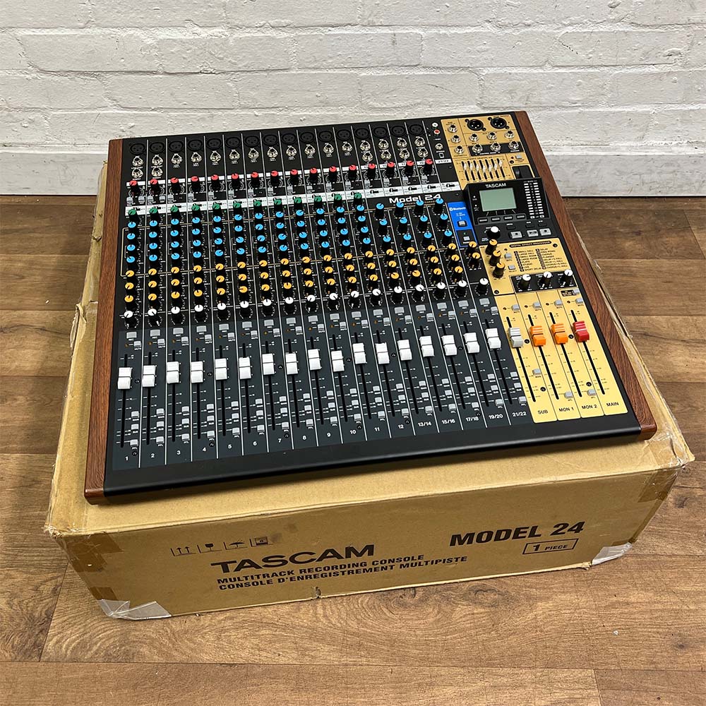 anh thuc te mixer tascam model 24