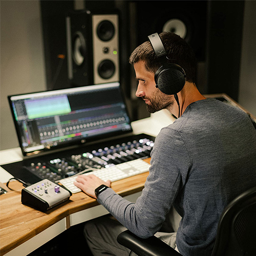 anh thuc te tai nghe kiem am beyerdynamic dt 900 pro x