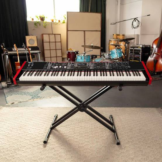 roland v stage 88 cho bieu dien san khau