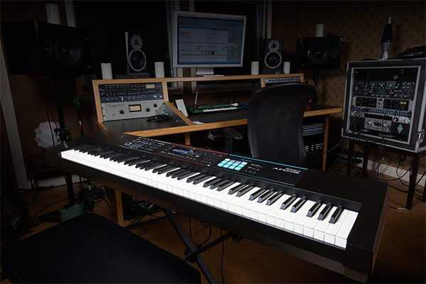 dan roland juno ds88 ung dung phong thu studio