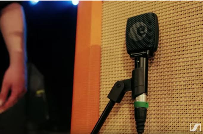 ung dung thu ampli guitar cua micro sennheiser e 906