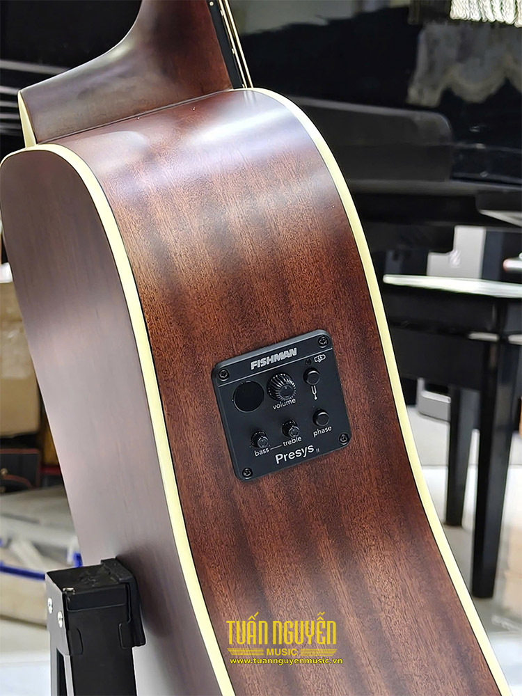 dan guitar saga sf700 chinh hang