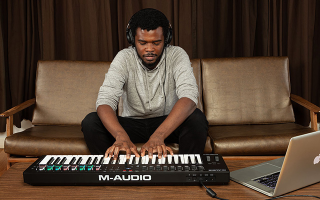 m audio oxygenpro 49 lam nhac tai nha