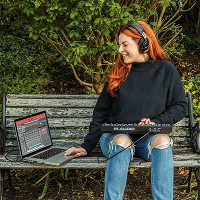 m audio oxygenpro mini de dang di chuyen