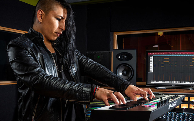 midi controller oxygenpro 61 cho san xuat am nhac