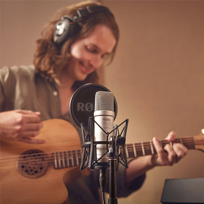 thu am nhac cu voi micro rode nt1 gen 5