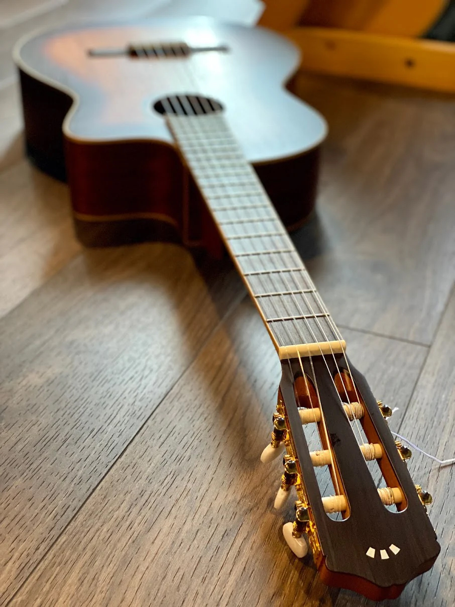 guitar-cordoba-C4CE-8