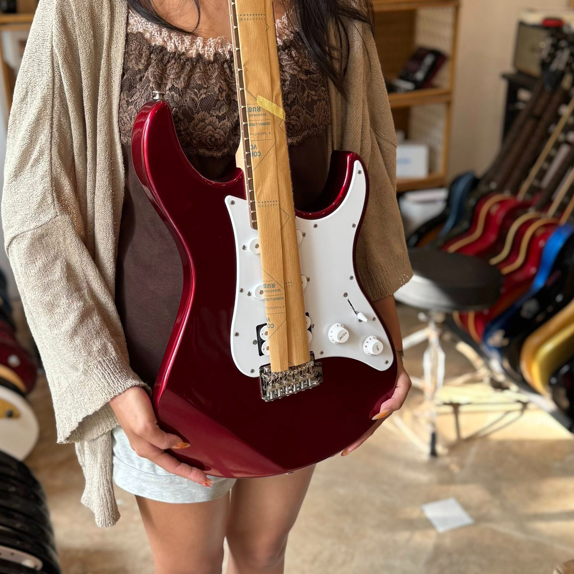 guitar-dien-yamaha-pacifica-pac012-9