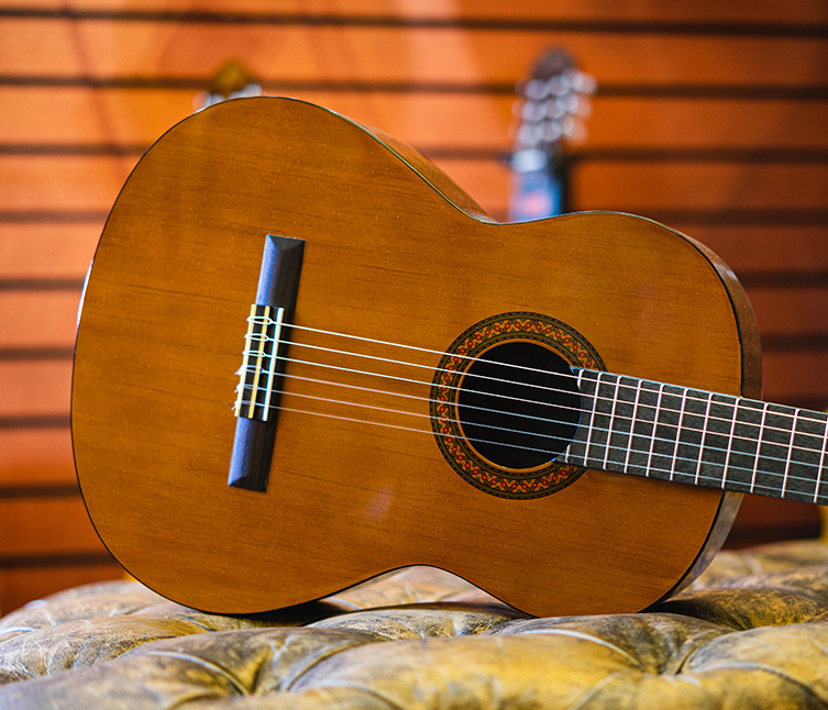 guitar-yamaha-c40-web