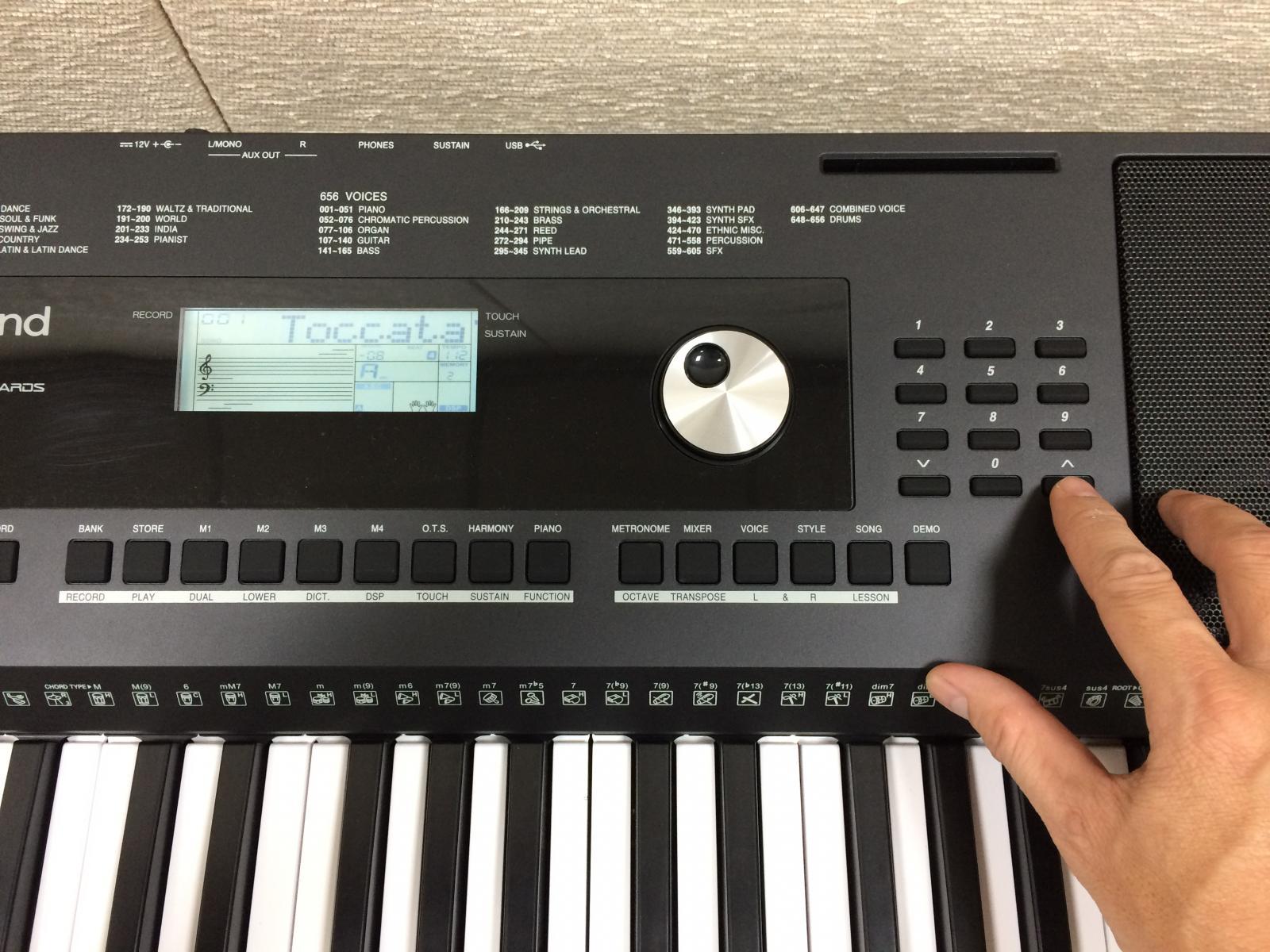 Roland-E-X20A-ung-dung 1