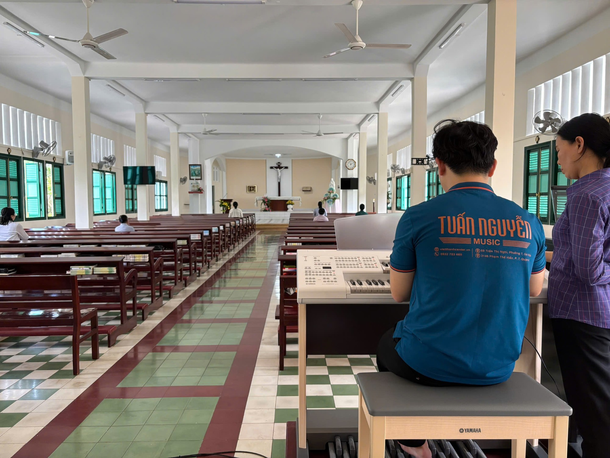 organ-nha-tho-electon-yamaha-elb02-3