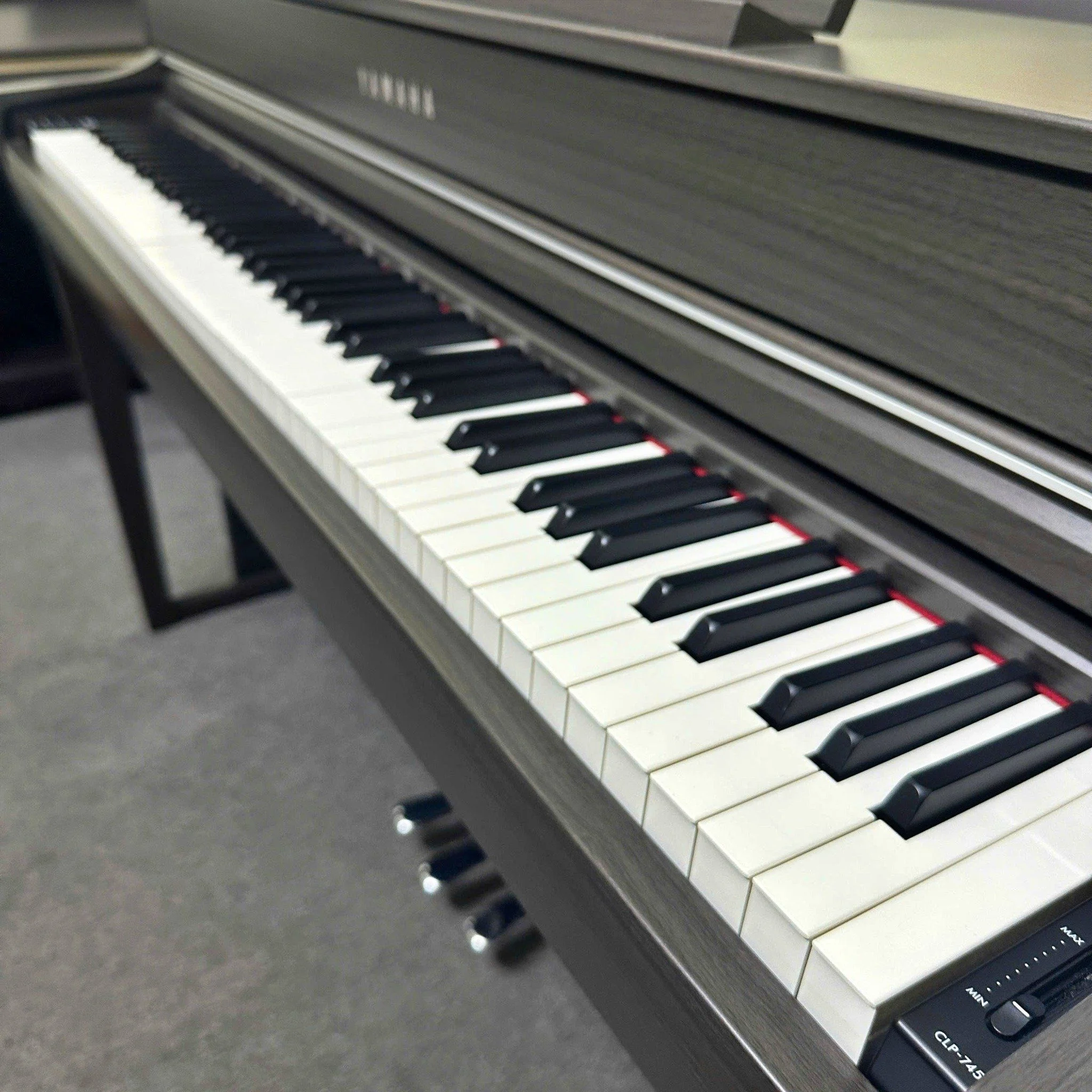 piano điện Yamaha CLP745