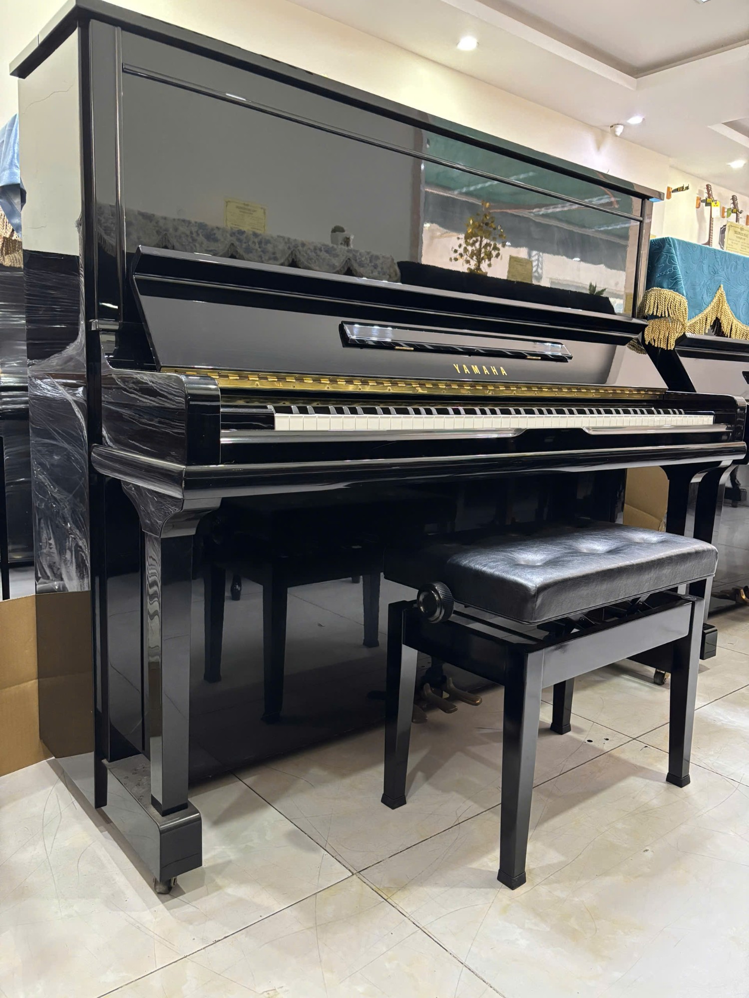 Piano-Yamaha-U30A-1