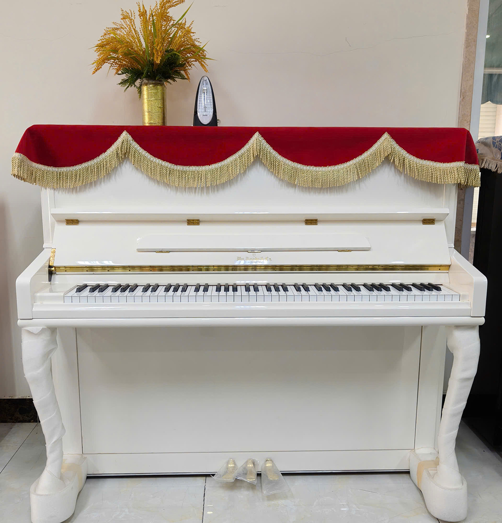 Piano Knabe WMV-132FD màu trắng
