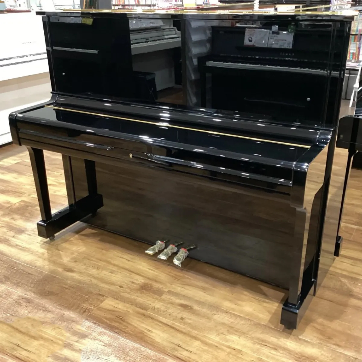 piano-yamaha-u1A