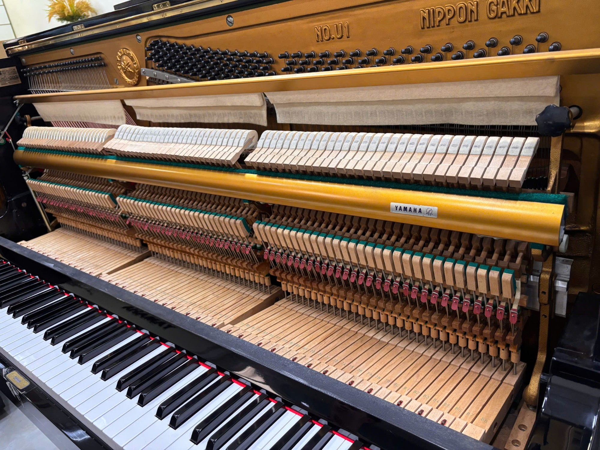 piano-yamaha-u1E-bo-may