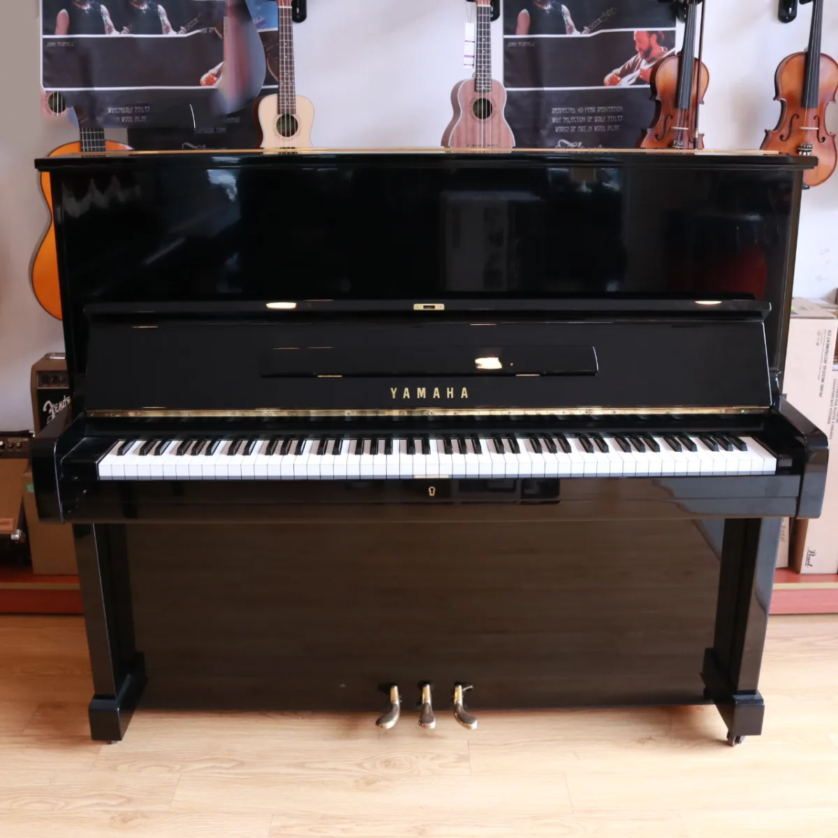 piano-yamaha-u2C