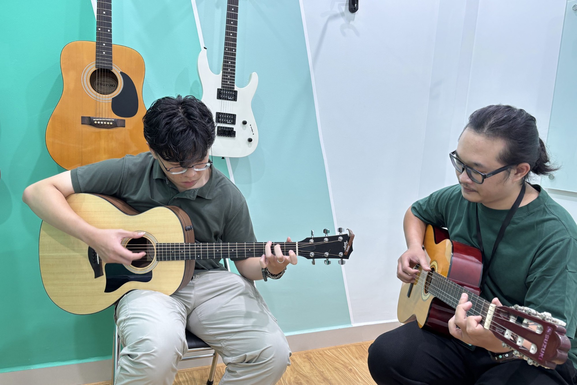 Khoá học Guitar
